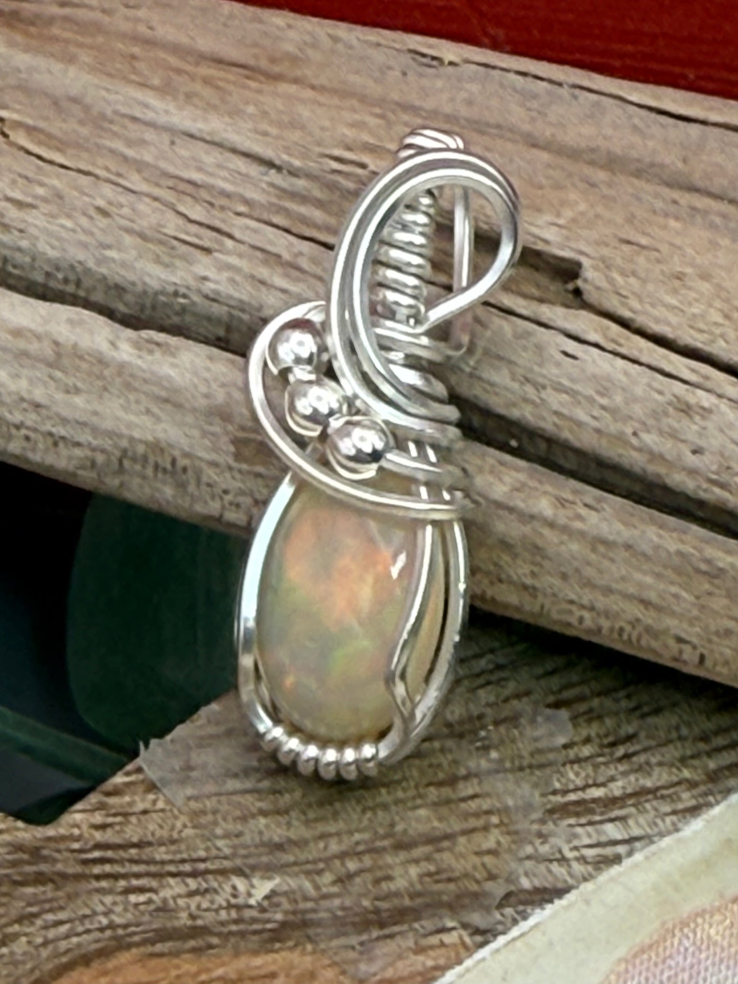 Opal (yellow) small in Sterling Silver