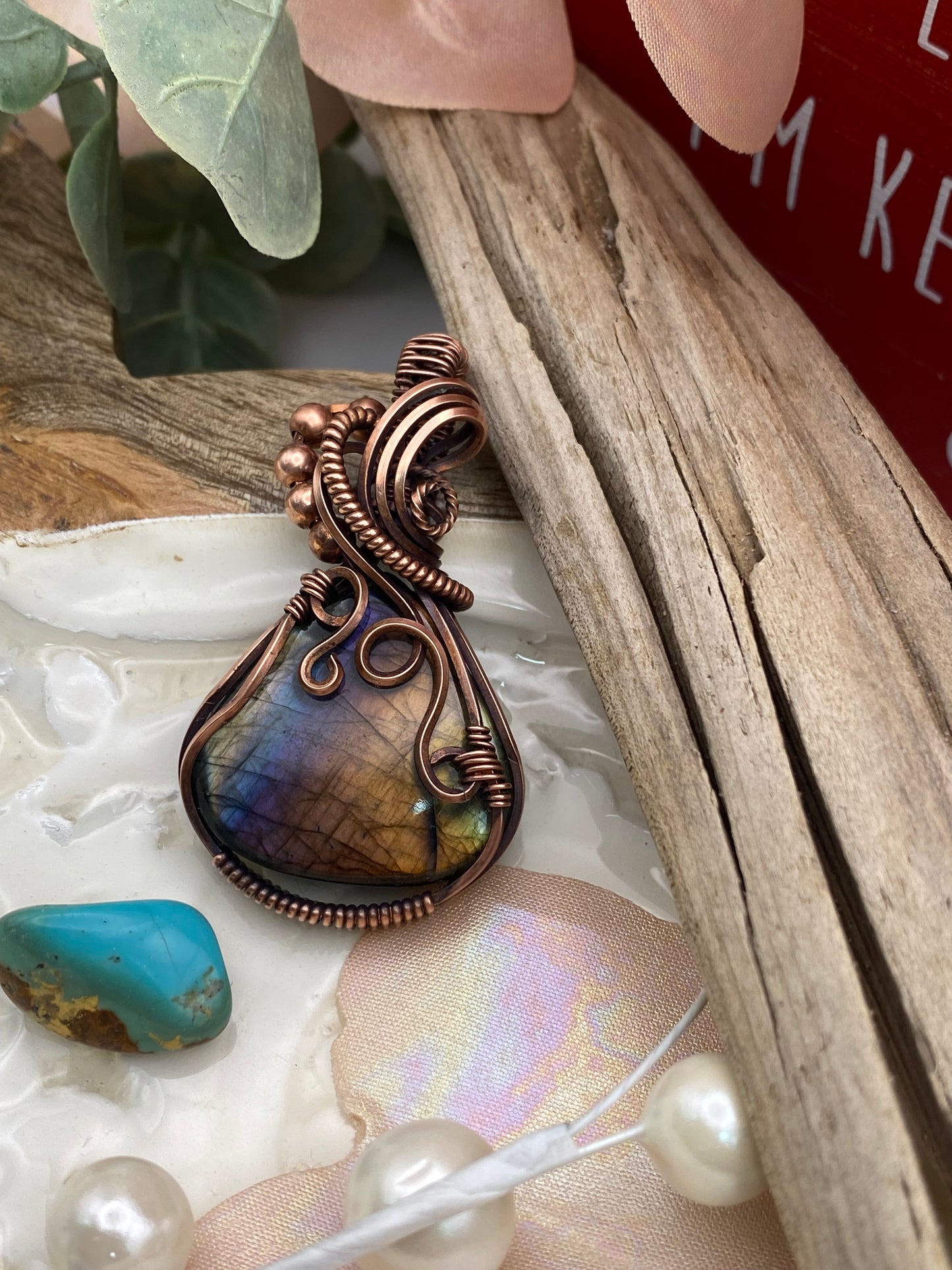 Labradorite teardrop in Copper